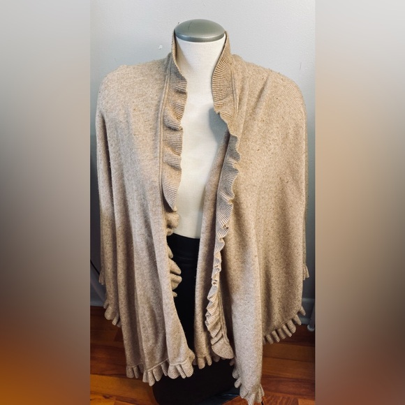 Talbots Ruana Ruffled Wool Shawl/Wrap in Camel - Picture 4 of 11